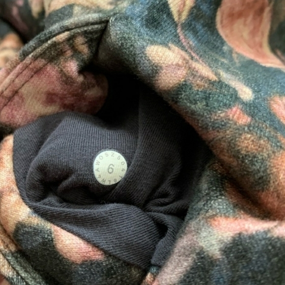 Lululemon Scuba Hoodie Frosted Rose - Picture 8 of 8